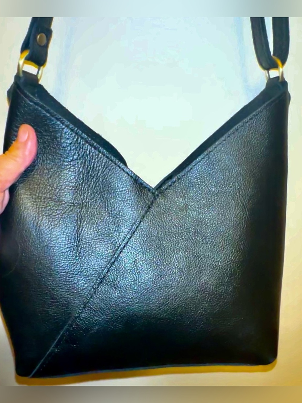Portland Leather Pebbled Black Naomi Shoulder Bag - Small - Picture 4 of 12